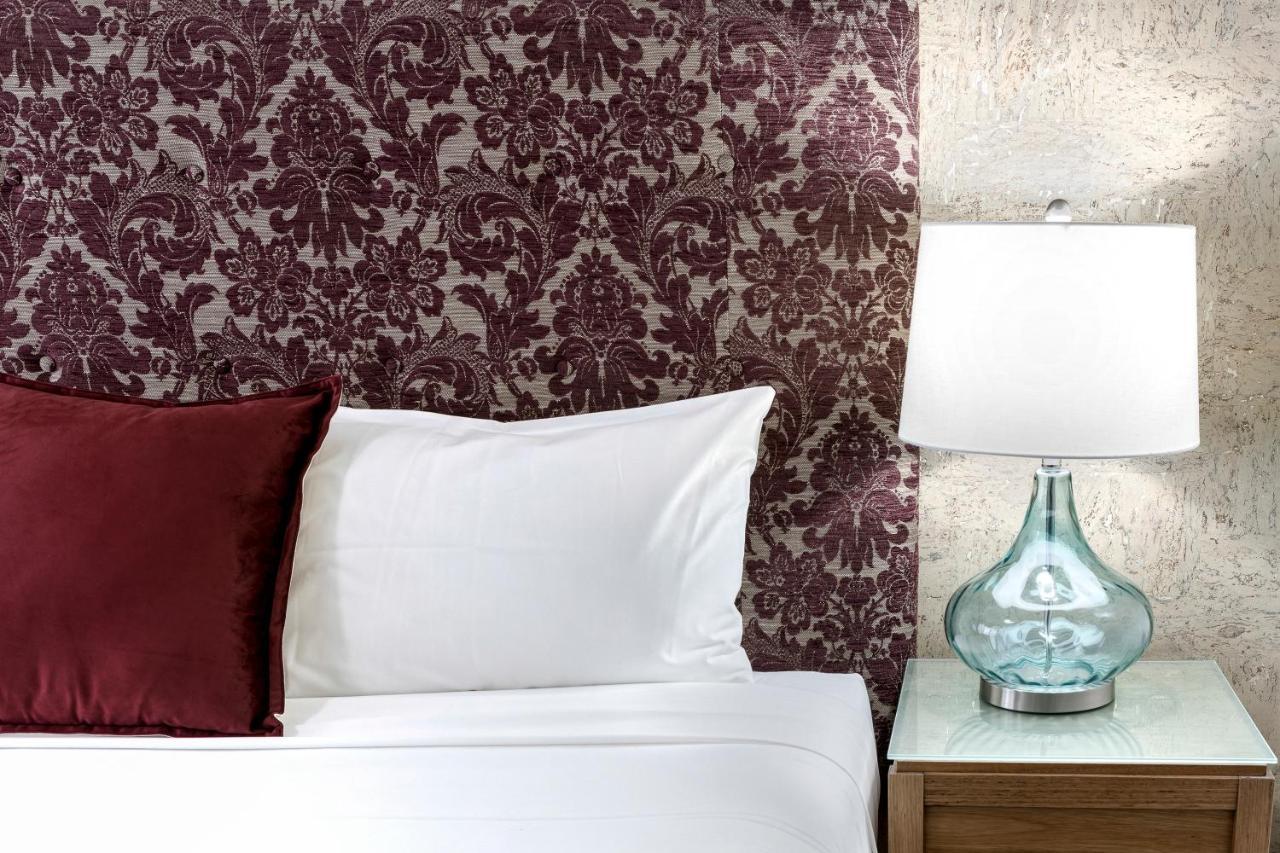 Berry Village Boutique Motel Buitenkant foto