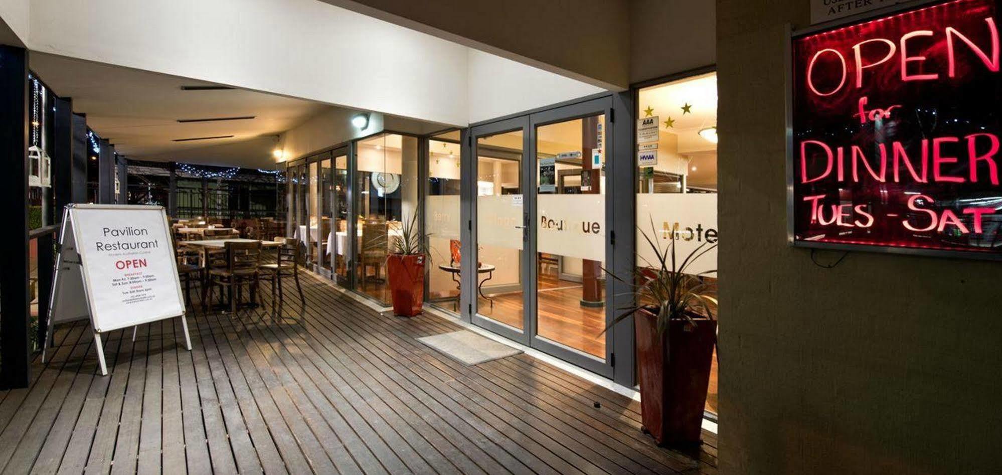 Berry Village Boutique Motel Buitenkant foto