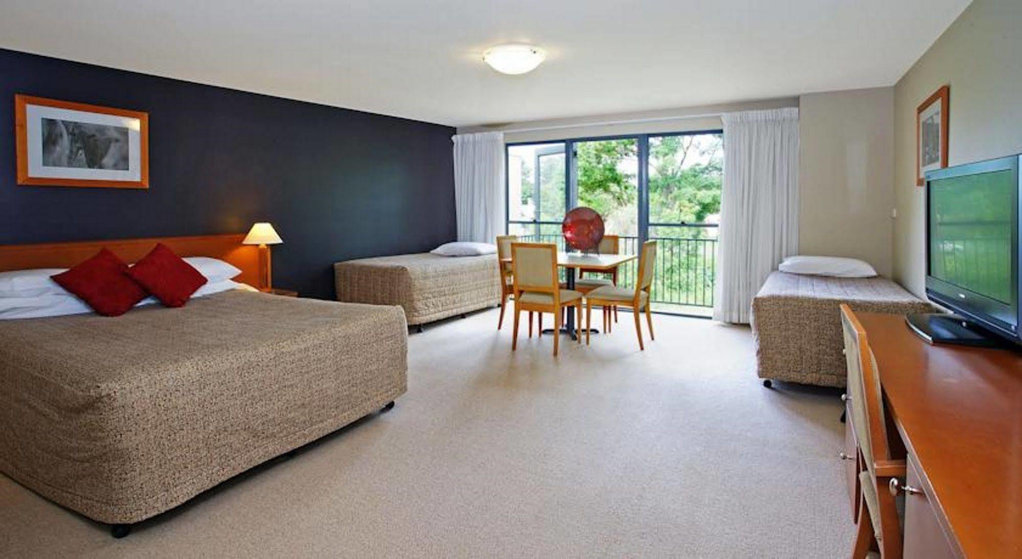 Berry Village Boutique Motel Buitenkant foto